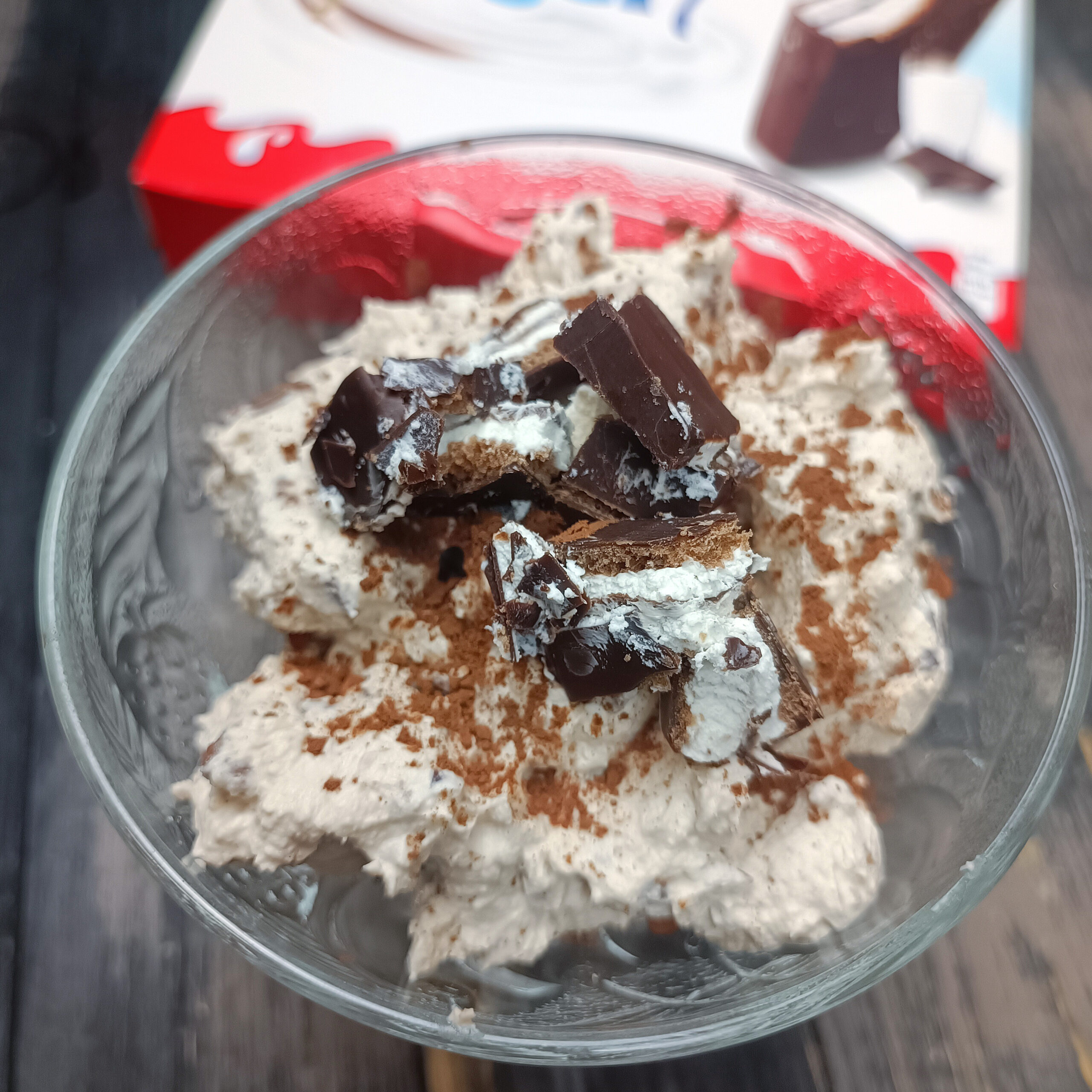 Kinder Pingui Dessert mit Mascarpone und Schokolade
